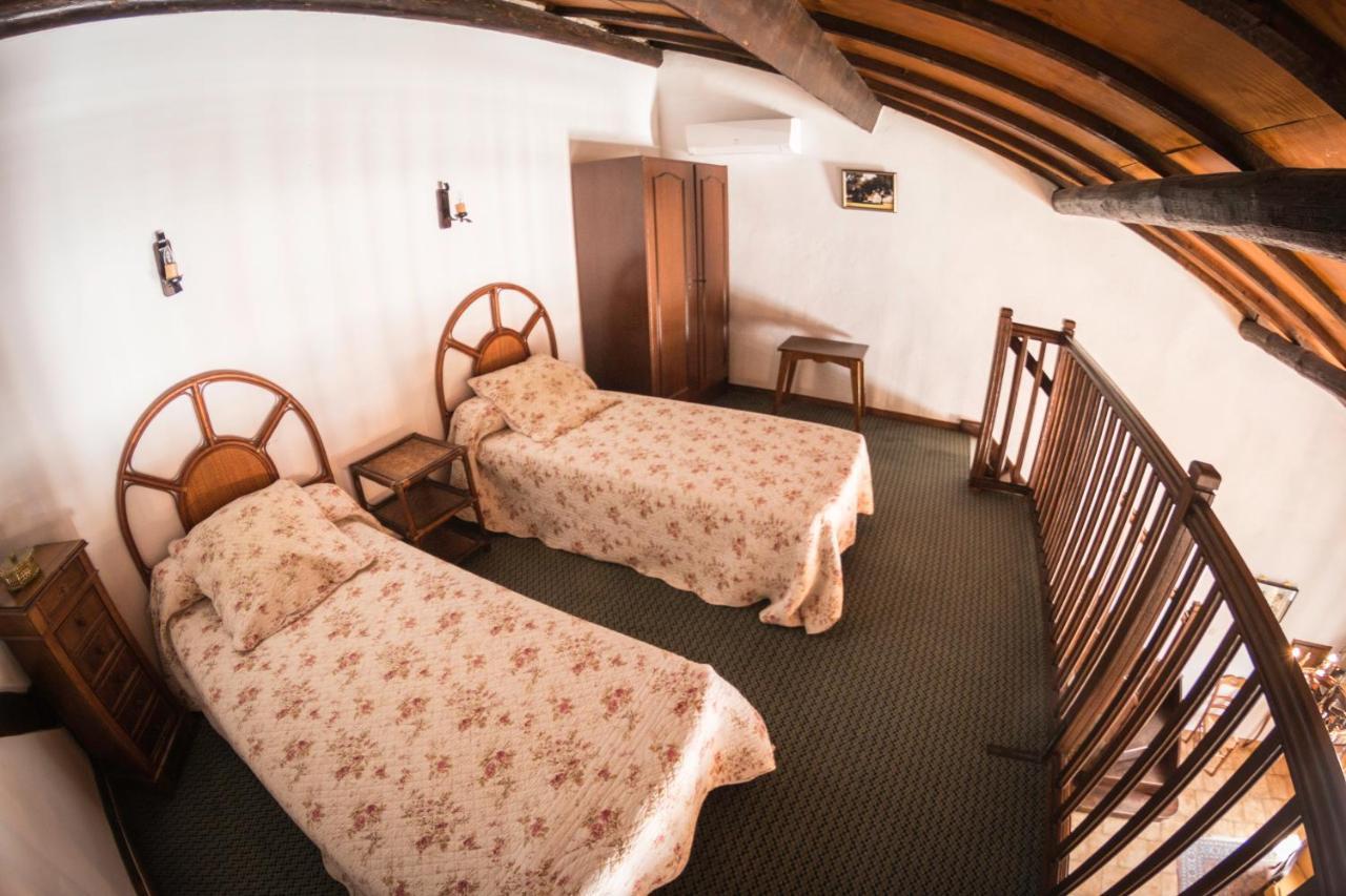 Lou Mas Dou Juge Hotel Сен Мари де ла Мер Екстериор снимка